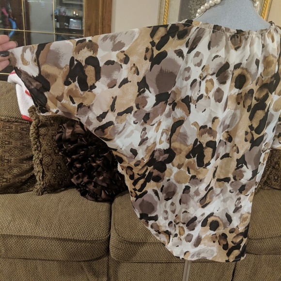 Ann Taylor Flowly Abstract Blouse - Picture 5 of 7